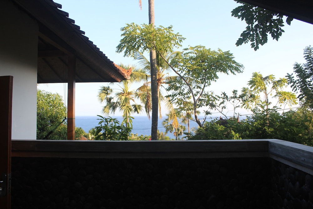 Frangipani Inn & Restaurant