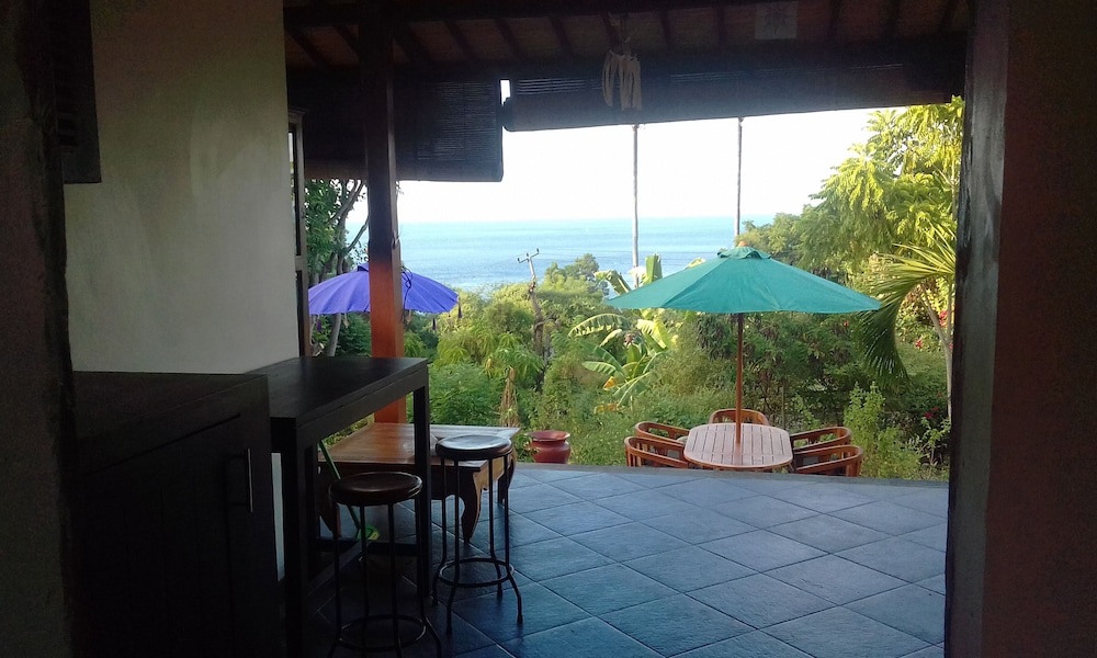 Frangipani Inn & Restaurant