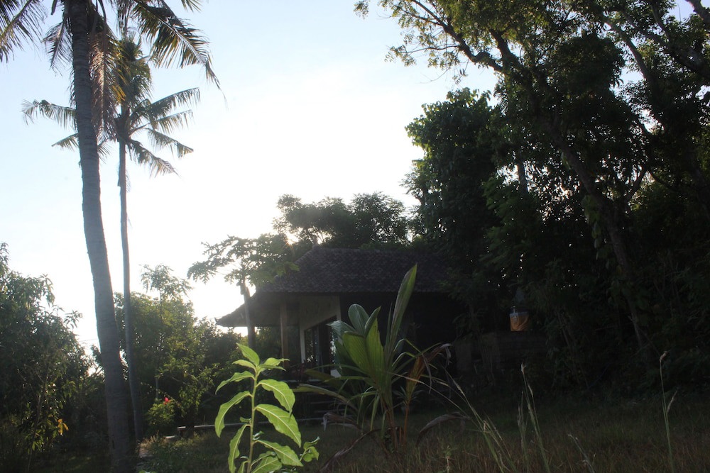 Frangipani Inn & Restaurant