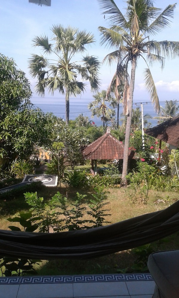 Frangipani Inn & Restaurant