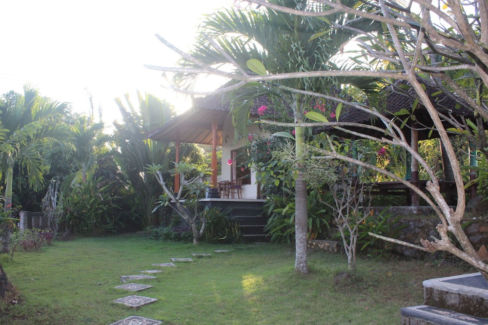 Frangipani Inn & Restaurant