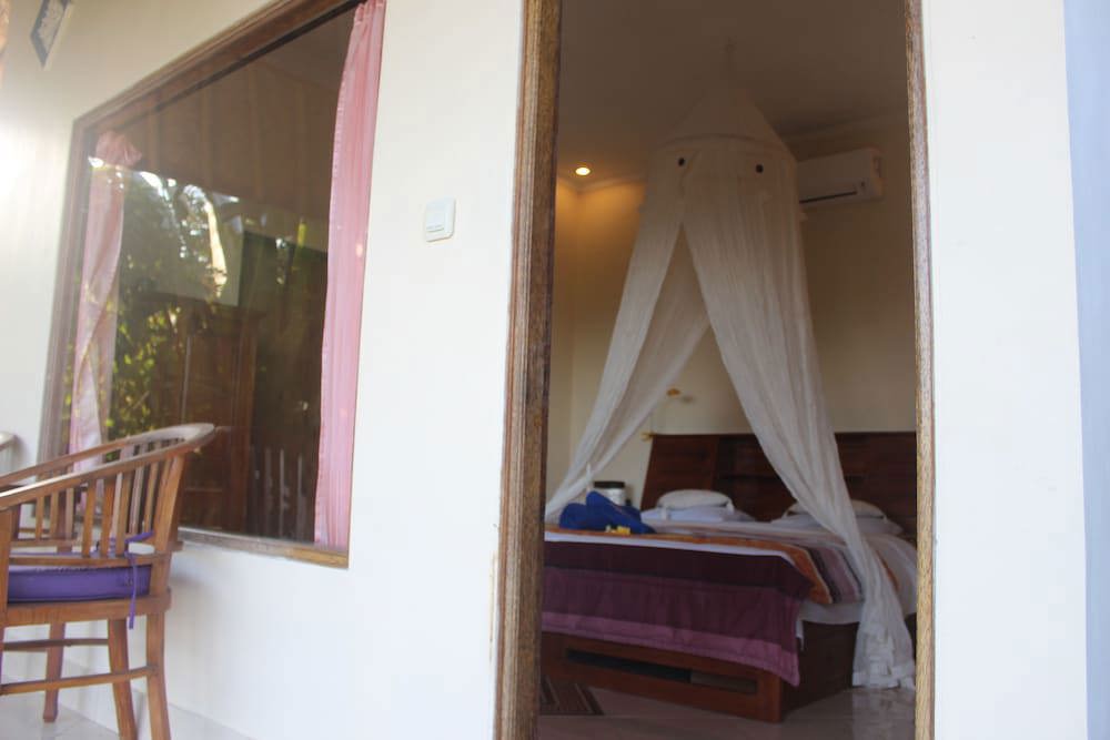 Frangipani Inn & Restaurant