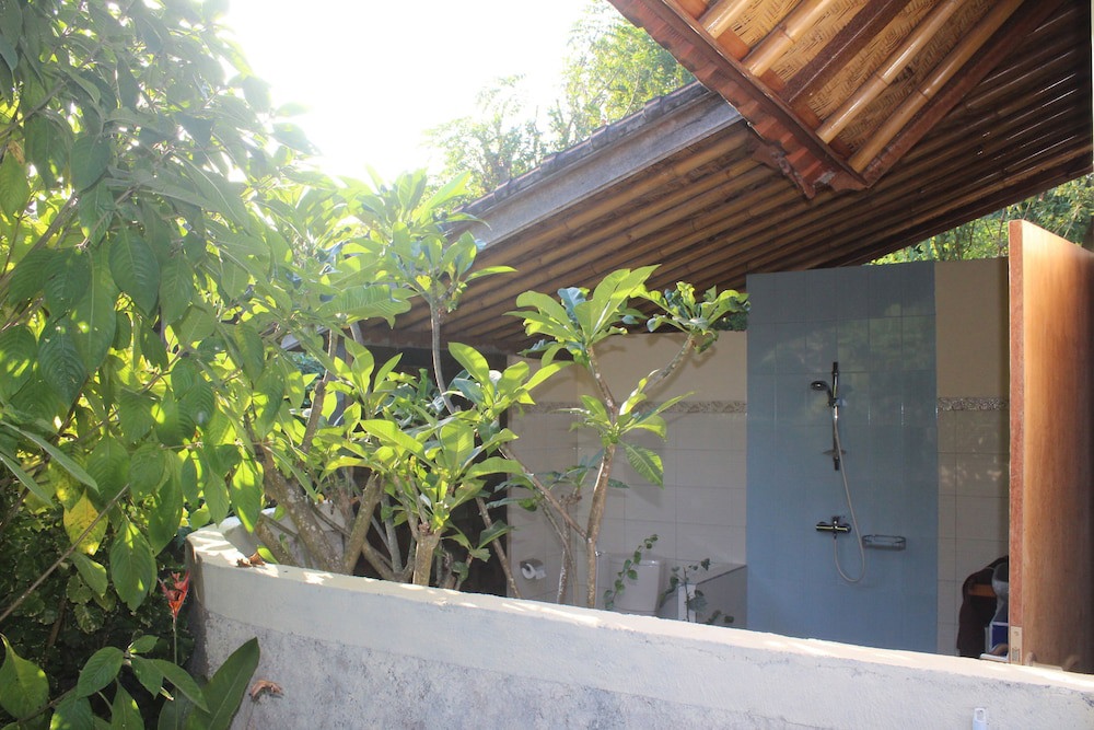 Frangipani Inn & Restaurant