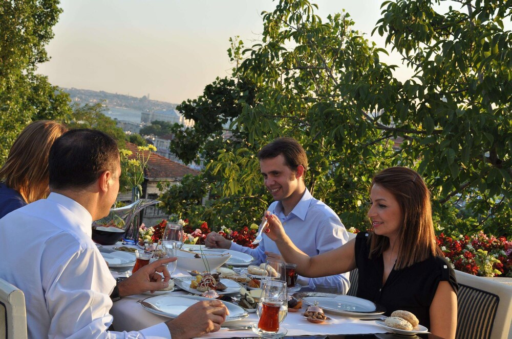Conrad Istanbul Bosphorus galeri fotoğrafı