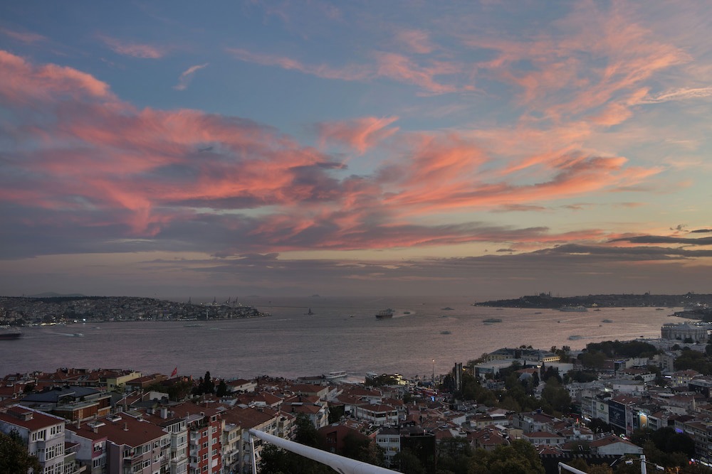 Conrad Istanbul Bosphorus galeri fotoğrafı