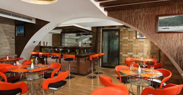 Hotel Tigers Roare'