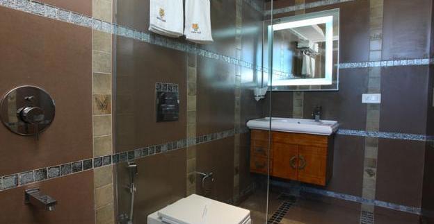 Hotel Tigers Roare'