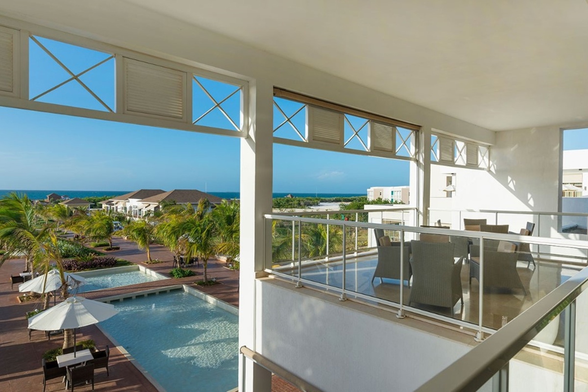 Roc Casa Del Mar