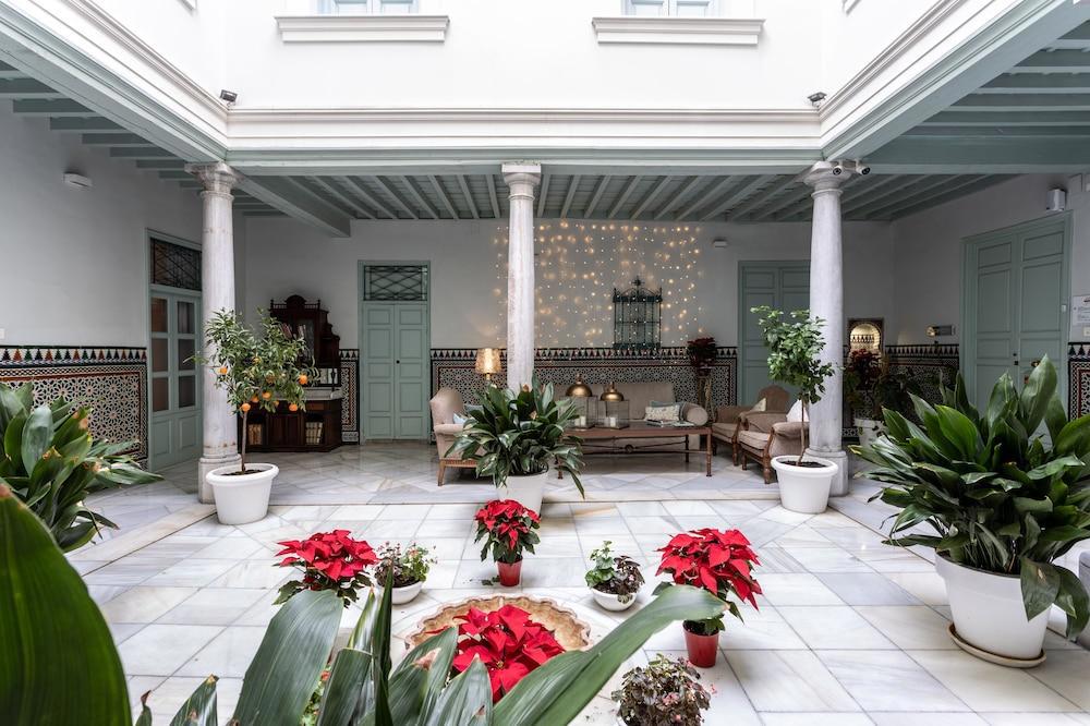Bibo Suites Palacio Cabrera Lillo