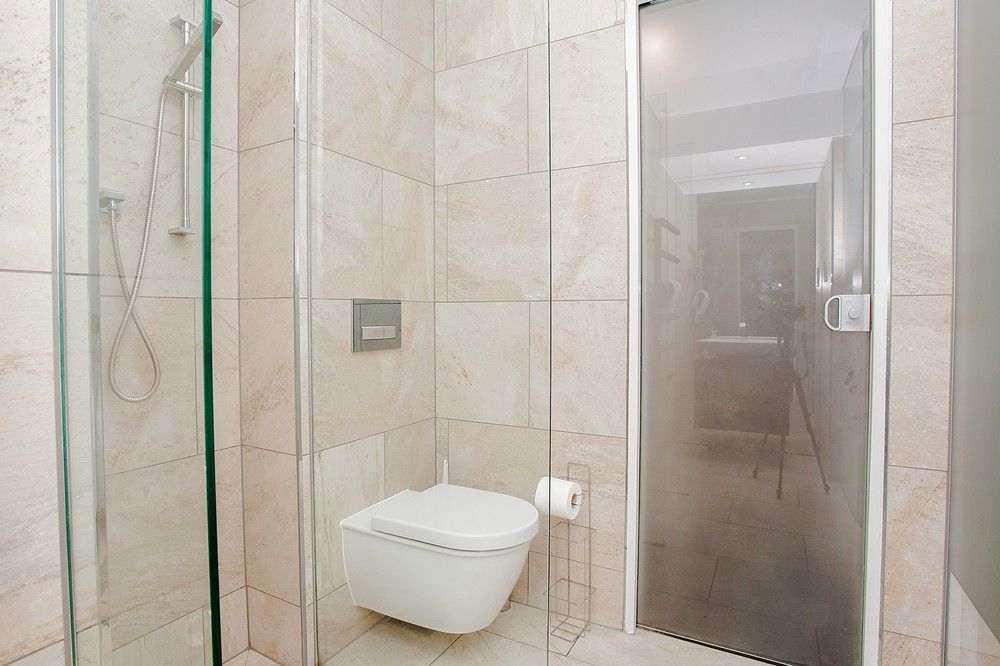 Exquisite 2 Bedroom Apartment In Bank