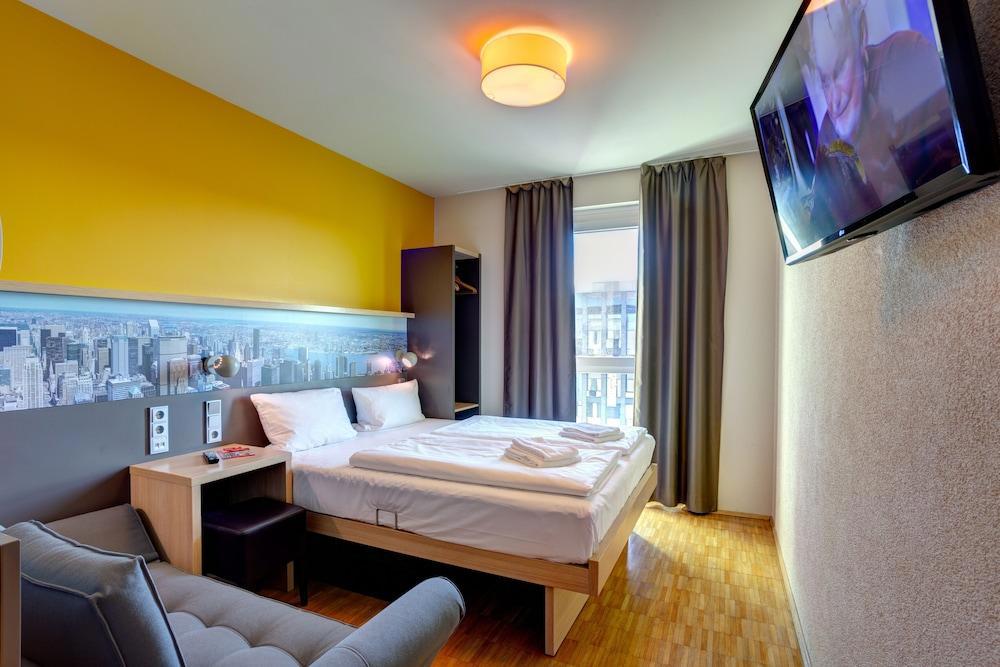 MEININGER Hotel Frankfurt/Main Messe galeri fotoğrafı