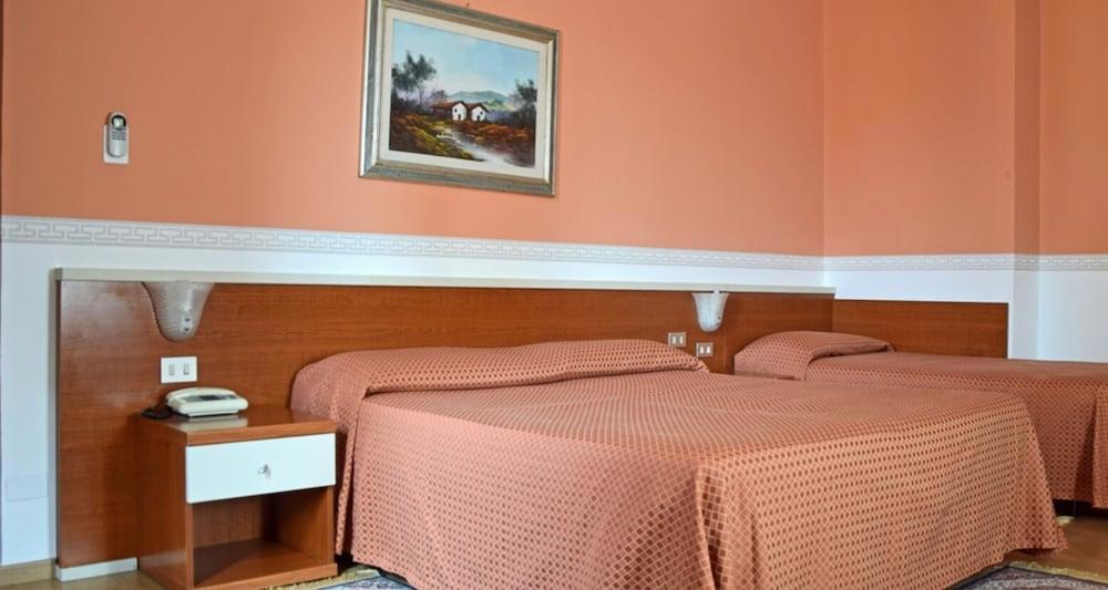 Hotel Genova fotoğrafı
