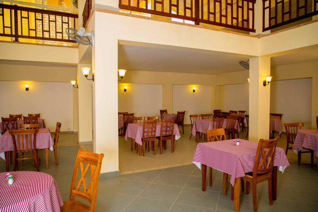 Tropic Gardens Hotel