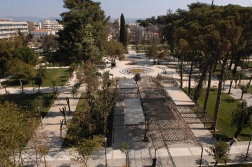 Democritus galeri fotoğrafı