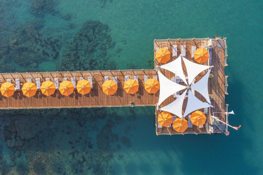 Arum Barut Collection galeri fotoğrafı