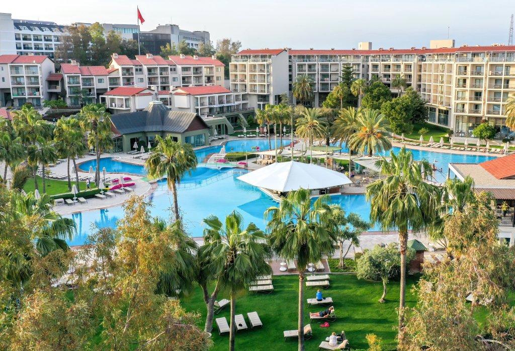 Arum Barut Collection galeri fotoğrafı
