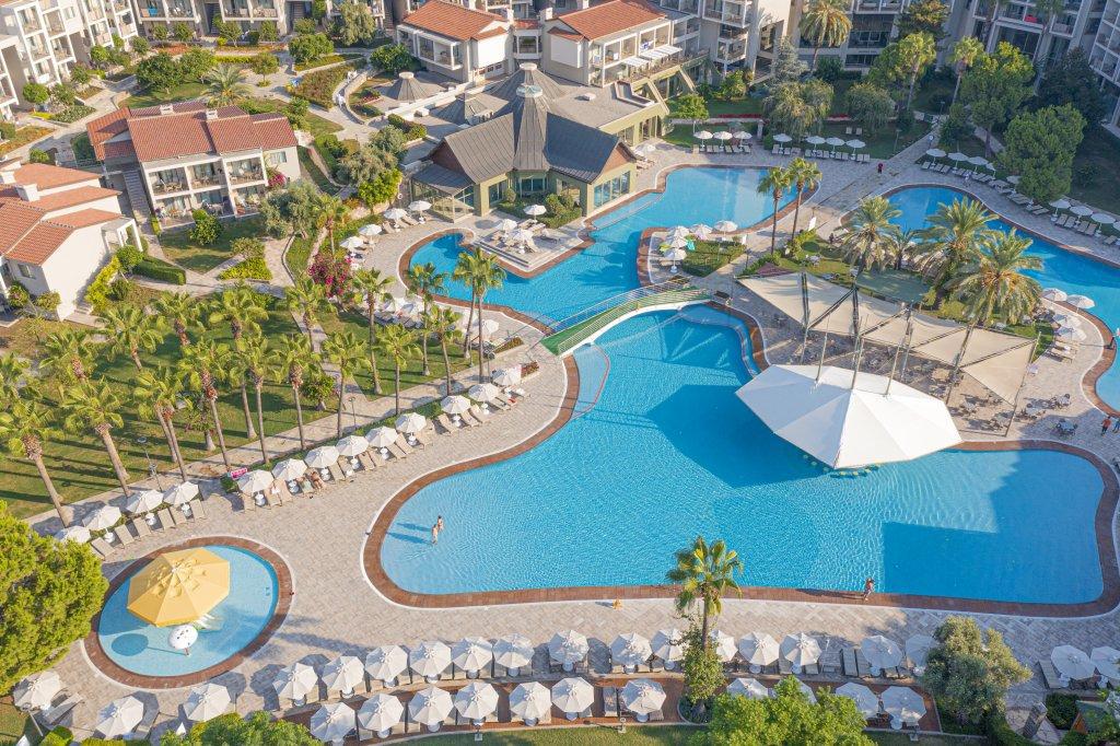 Arum Barut Collection fotoğrafı