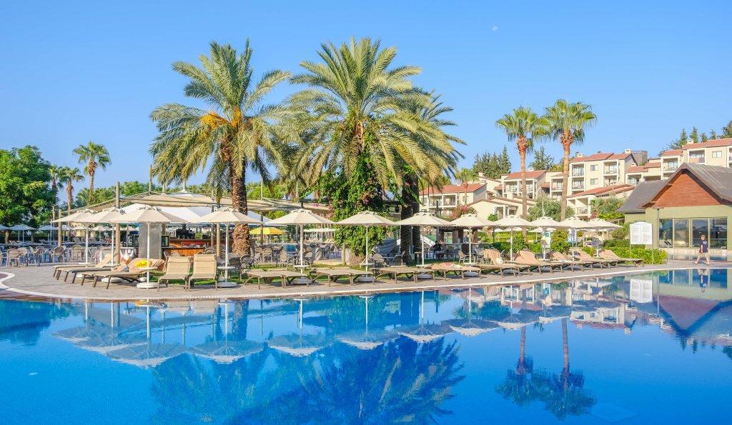 Arum Barut Collection galeri fotoğrafı