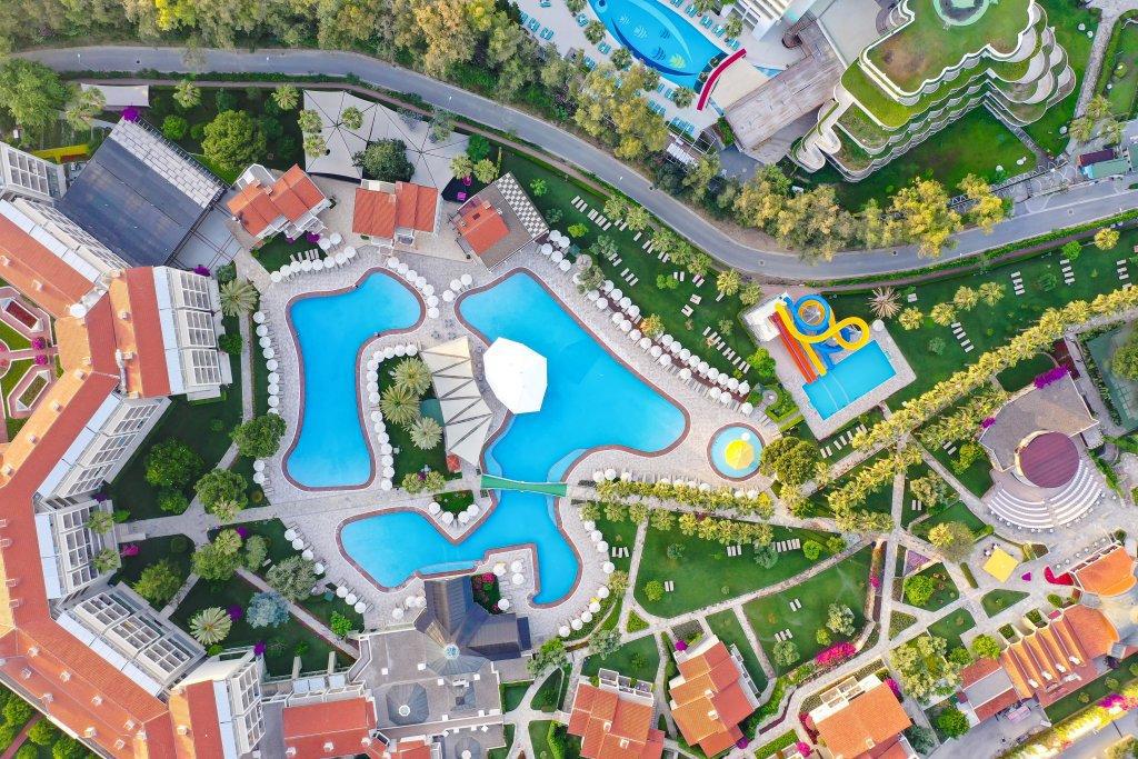 Arum Barut Collection fotoğrafı