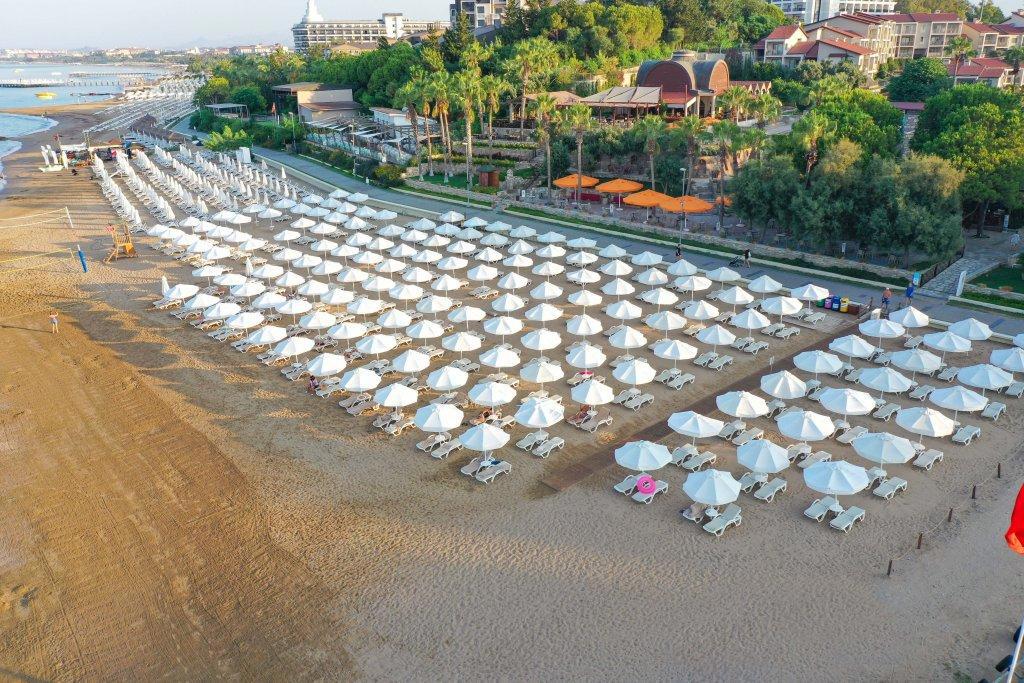 Arum Barut Collection galeri fotoğrafı