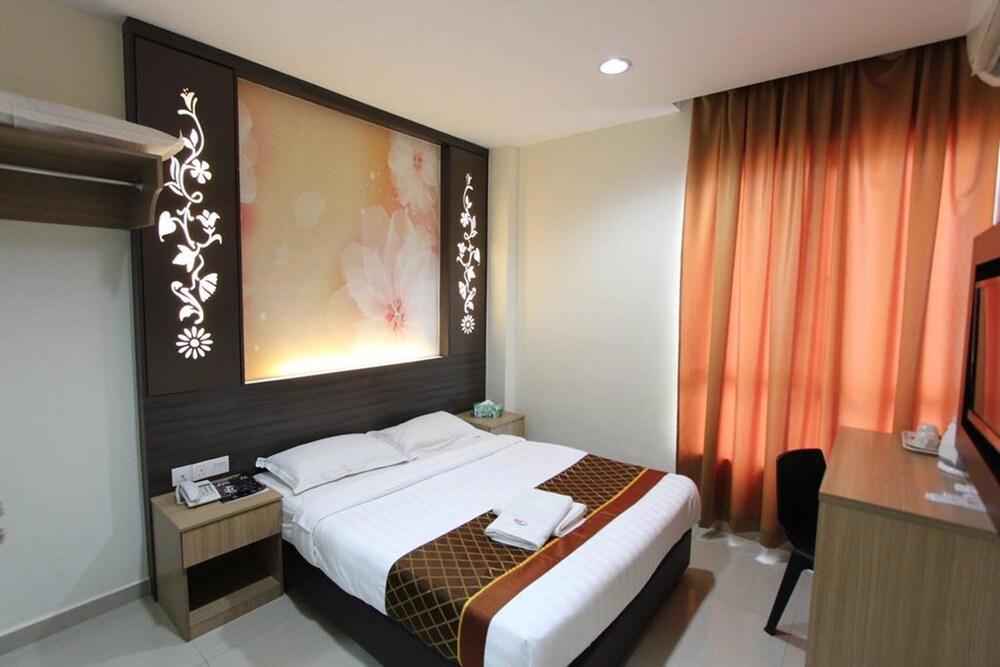 D&F Boutique Hotel