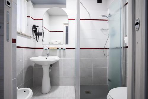 J Hotel galeri fotoğrafı