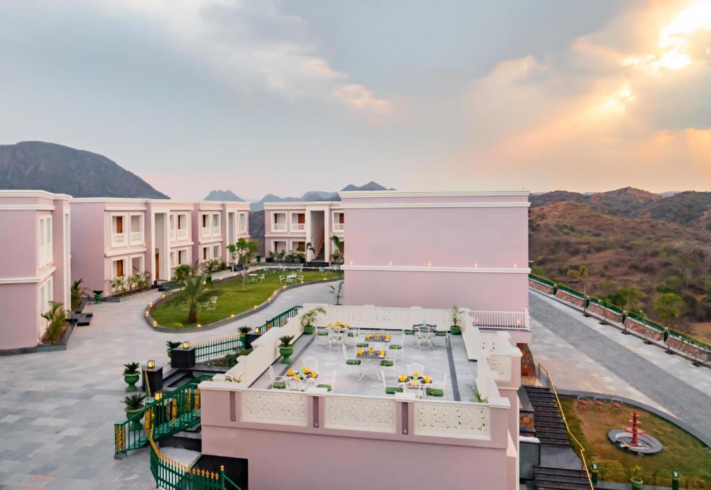 Tree Of Life Vantara Resort And Spa