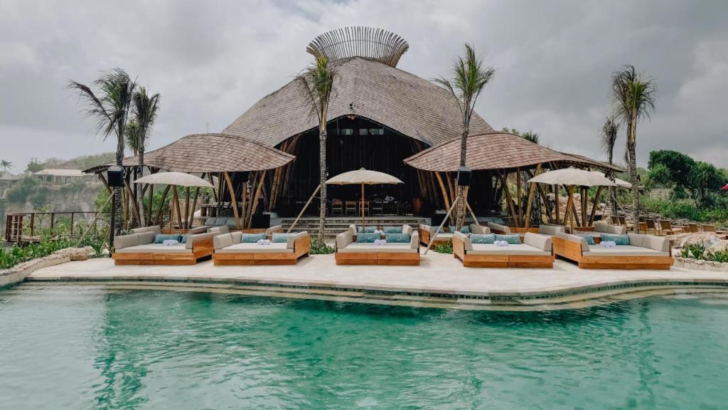 Arna Ocean Lounge & Glamping